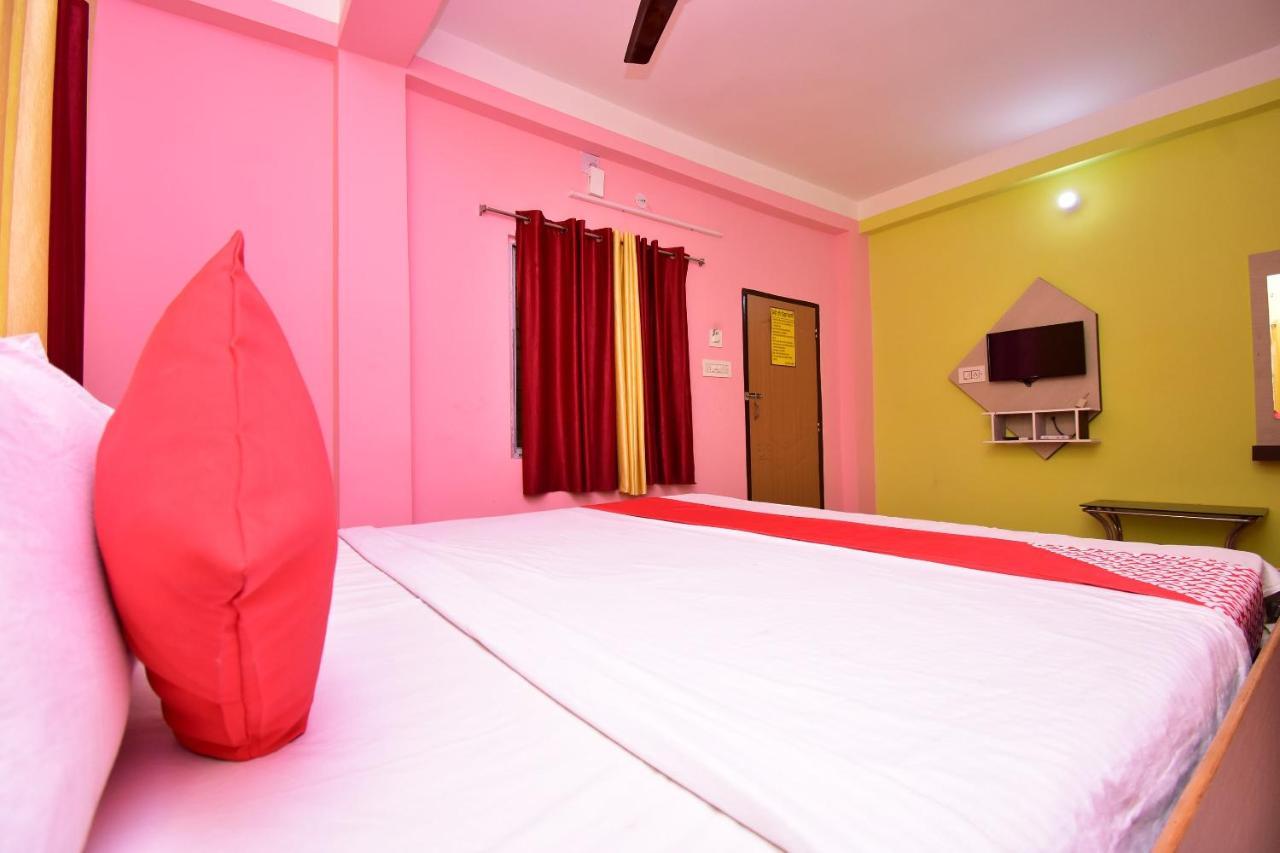 Oyo 16609 Trinayani Guest House ธาราพิธ ภายนอก รูปภาพ
